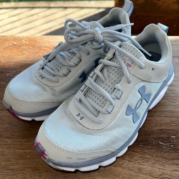 Under Armour Womens Charged Assert 8 3024625-100 Gray Running Shoes Sneakers 7 - Picture 2 of 11